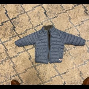 BabyGap 2t boys reversible puffer jacket